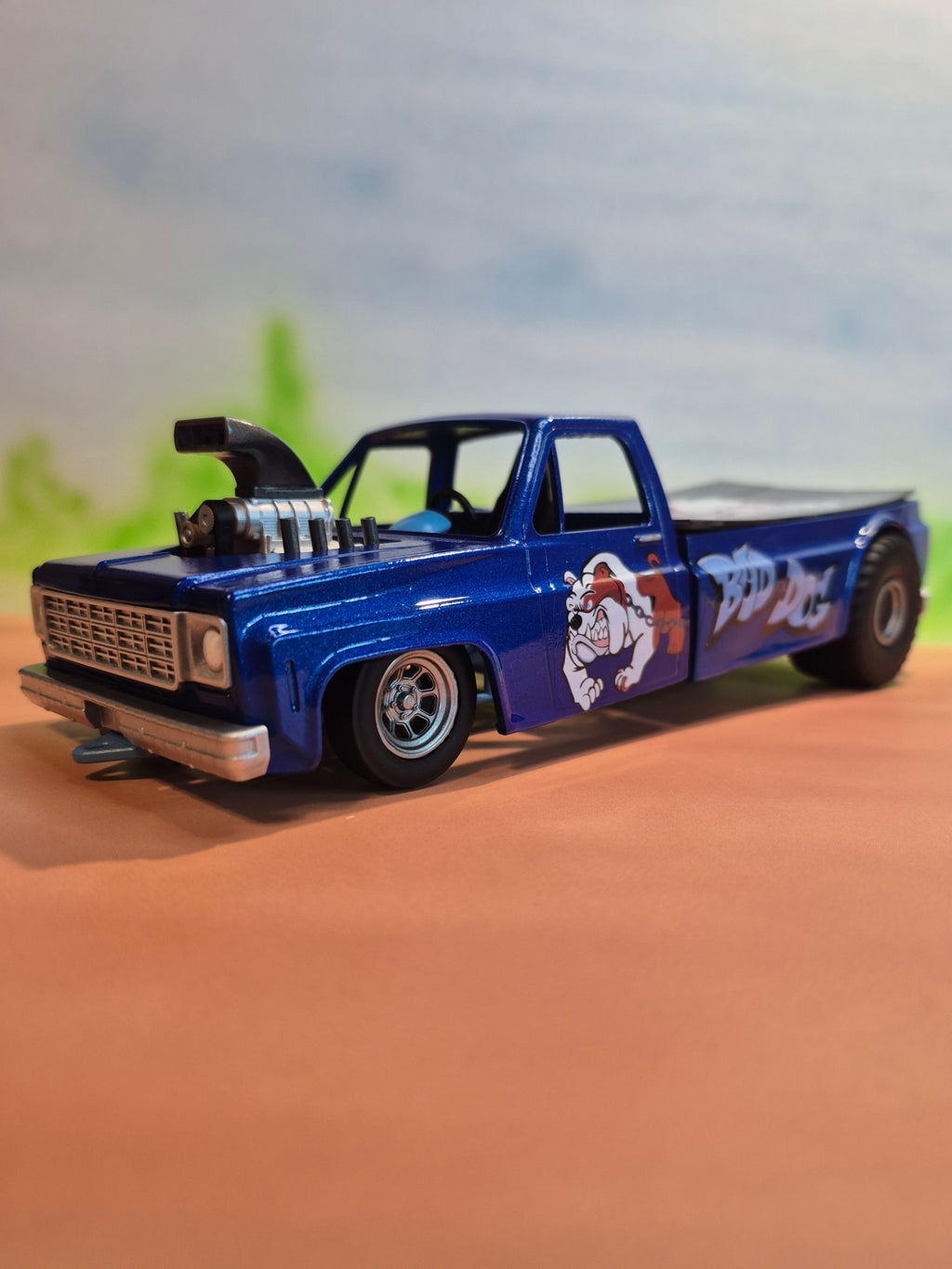 1/64 Scale 2WD Pull Truck Model Kit